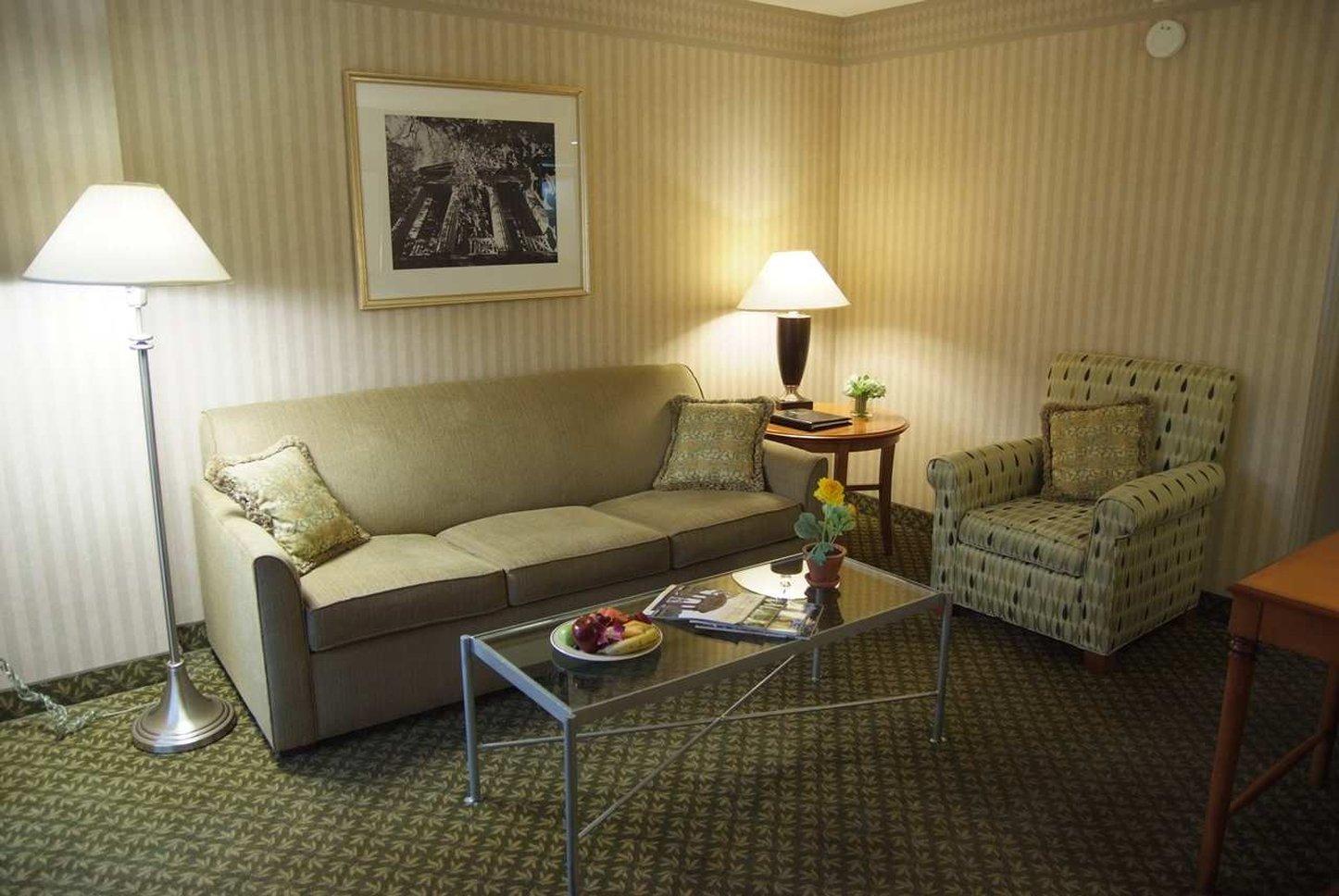 Embassy Suites Newark - Wilmington/South Exterior photo
